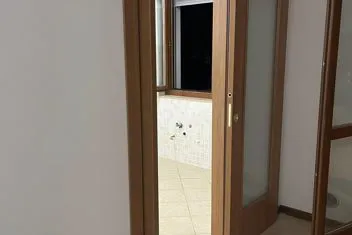 porta scorrevole ingresso cucina