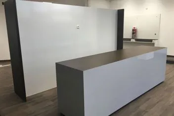 Banco su misura per spazio interno