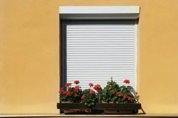 Tapparella integrata in serramento residenziale